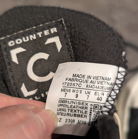 Women's Chuck Taylor All Star Lugged Winter 2.0 High top Sneakers - Picture 7 of 8